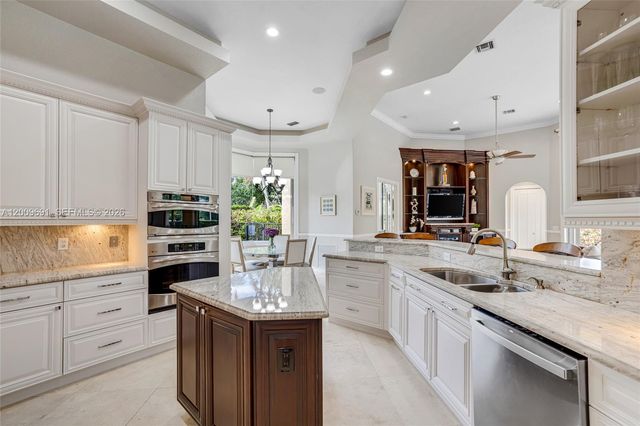 2477 Poinciana Dr, Weston, FL 33327