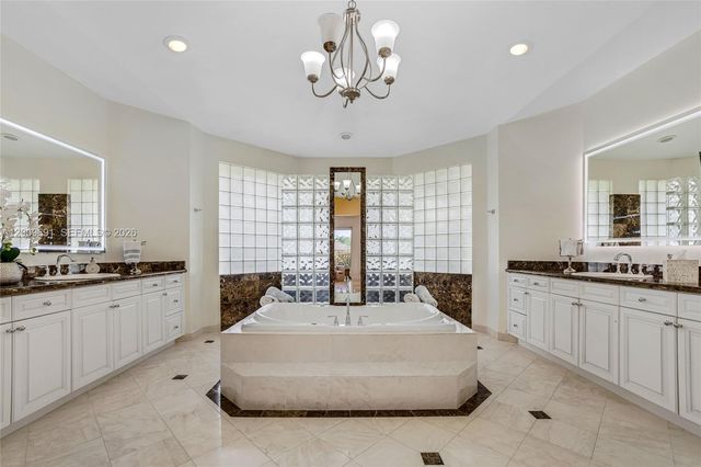 2477 Poinciana Dr, Weston, FL 33327