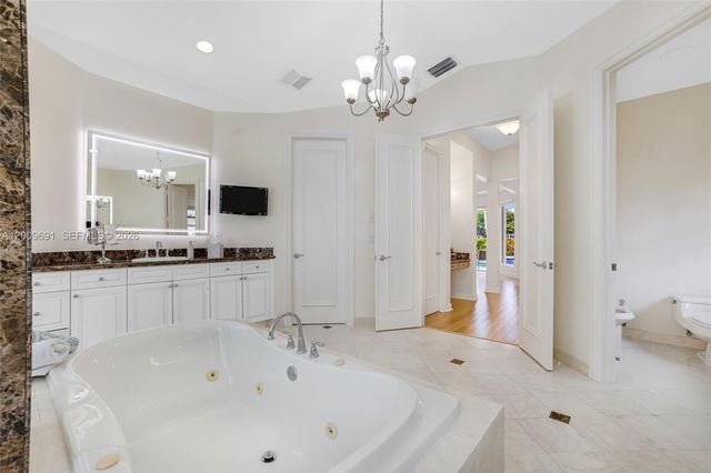 2477 Poinciana Dr, Weston, FL 33327