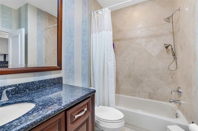 2477 Poinciana Dr, Weston, FL 33327