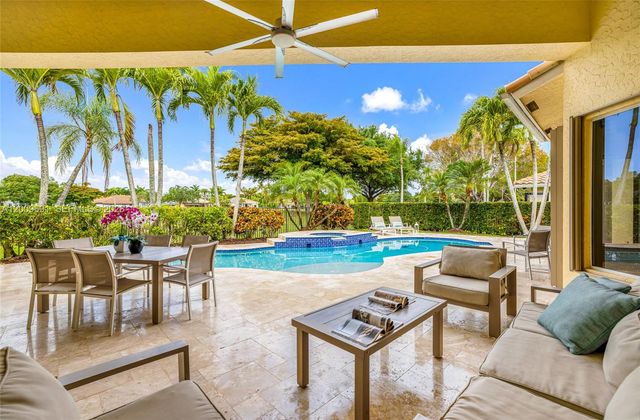 2477 Poinciana Dr, Weston, FL 33327