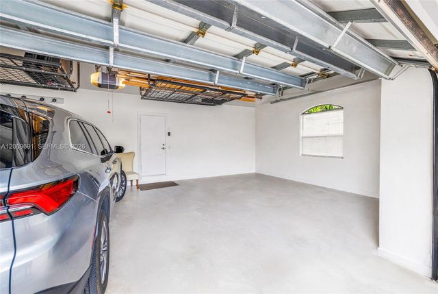 2477 Poinciana Dr, Weston, FL 33327