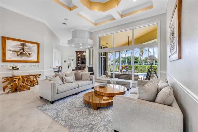 2477 Poinciana Dr, Weston, FL 33327