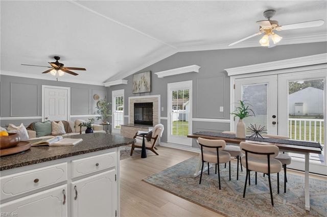 16 E Davis RD, Hampton, VA 23666