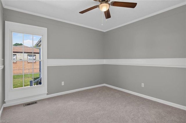 16 E Davis RD, Hampton, VA 23666