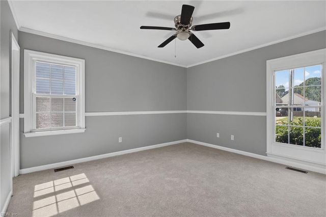 16 E Davis RD, Hampton, VA 23666