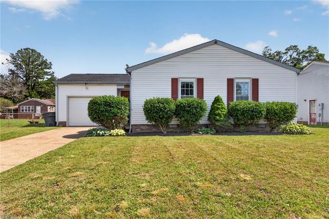 16 E Davis RD, Hampton, VA 23666