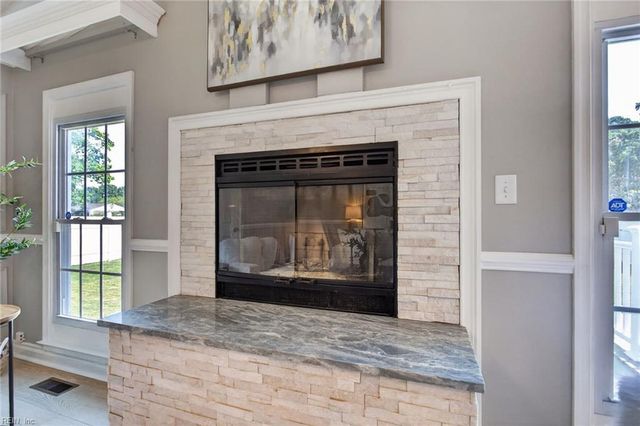 16 E Davis RD, Hampton, VA 23666