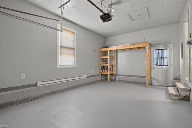 16 E Davis RD, Hampton, VA 23666