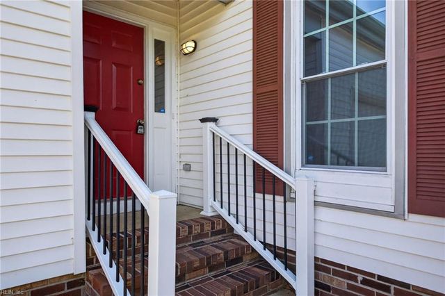 16 E Davis RD, Hampton, VA 23666