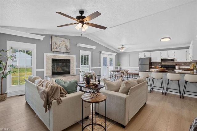 16 E Davis RD, Hampton, VA 23666