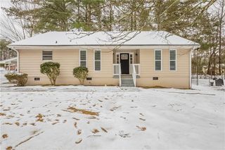 6695 Buckhurst Trail, Atlanta, GA 30349