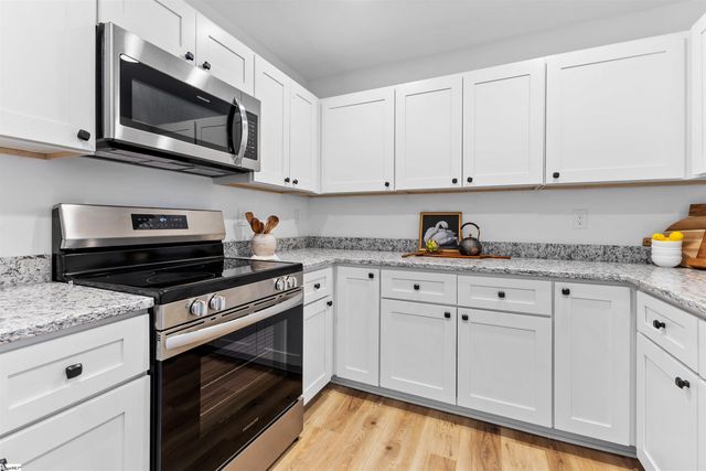 2 Melbourne Lane, Greenville, SC 29615