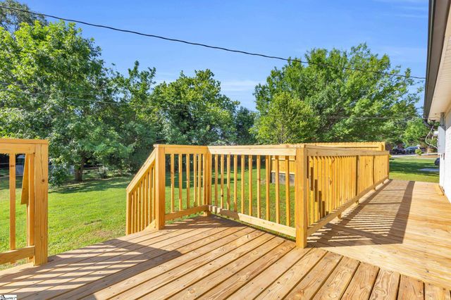 2 Melbourne Lane, Greenville, SC 29615