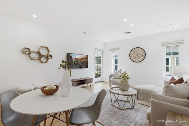 1501 Cherry Street 208, San Carlos, CA 94070