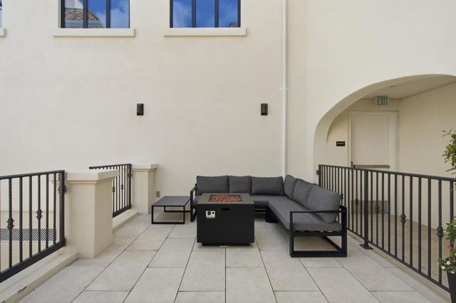 1501 Cherry Street 208, San Carlos, CA 94070