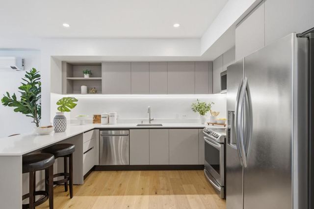 1501 Cherry Street 208, San Carlos, CA 94070