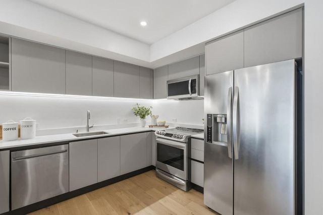 1501 Cherry Street 208, San Carlos, CA 94070