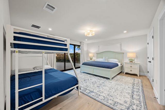 347 Venture BLVD S, Point Venture, TX 78645
