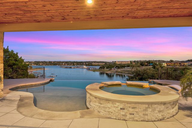 347 Venture BLVD S, Point Venture, TX 78645