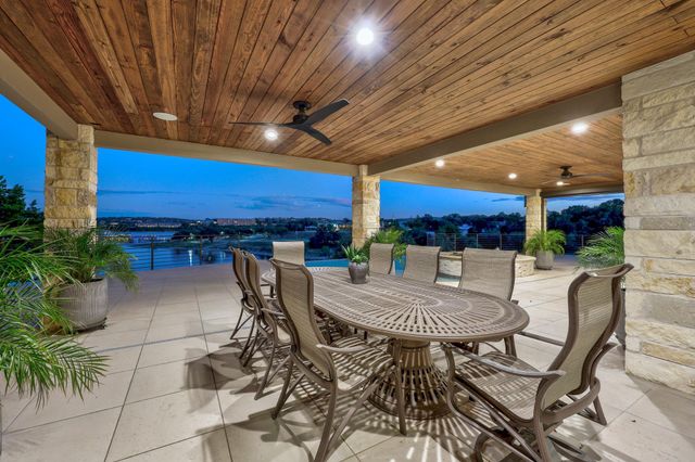 347 Venture BLVD S, Point Venture, TX 78645