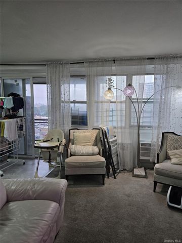 880 Boynton Avenue 9L, Bronx, NY 10473