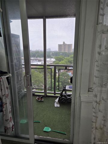 880 Boynton Avenue 9L, Bronx, NY 10473