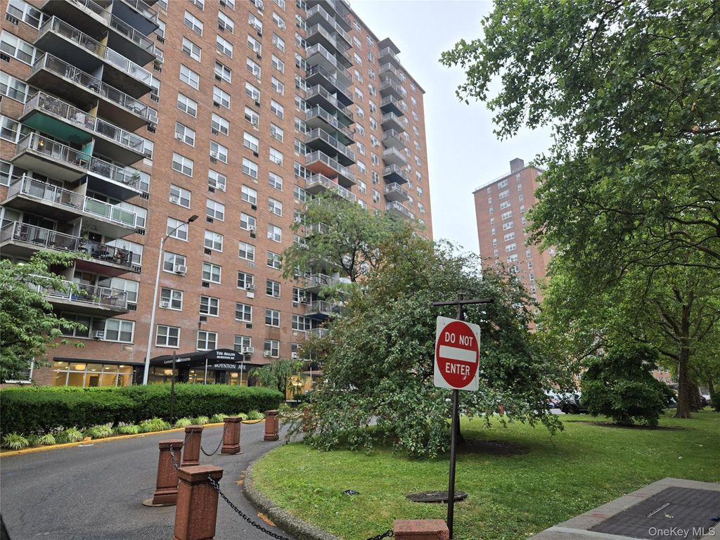 880 Boynton Avenue 9L, Bronx, NY 10473