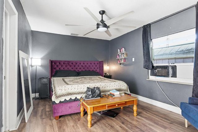 333 Mid Pines Road, Palm Springs, FL 33461