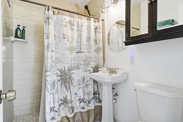 333 Mid Pines Road, Palm Springs, FL 33461