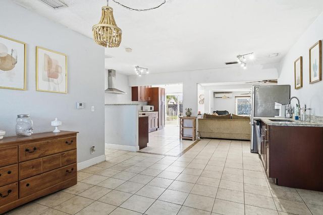 333 Mid Pines Road, Palm Springs, FL 33461