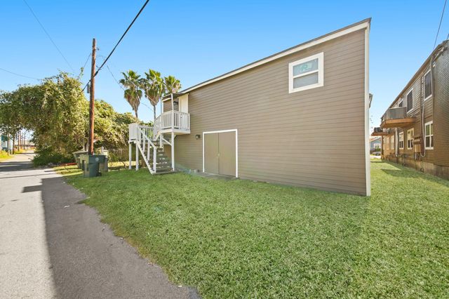 3418 Sealy Street, Galveston, TX 77550