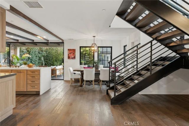4036 Moore St, Los Angeles, CA 90066
