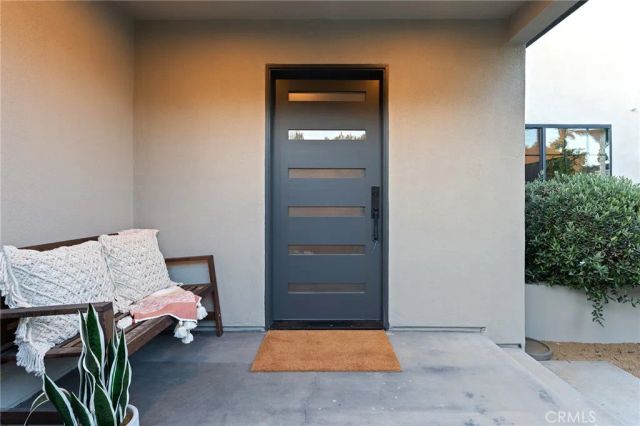 4036 Moore St, Los Angeles, CA 90066