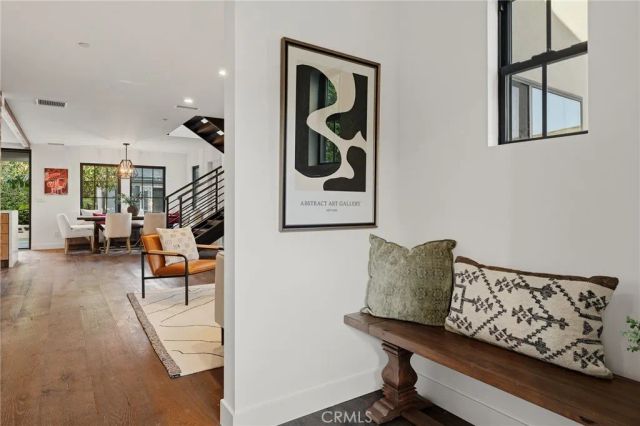 4036 Moore St, Los Angeles, CA 90066