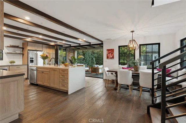 4036 Moore St, Los Angeles, CA 90066