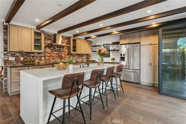 4036 Moore St, Los Angeles, CA 90066