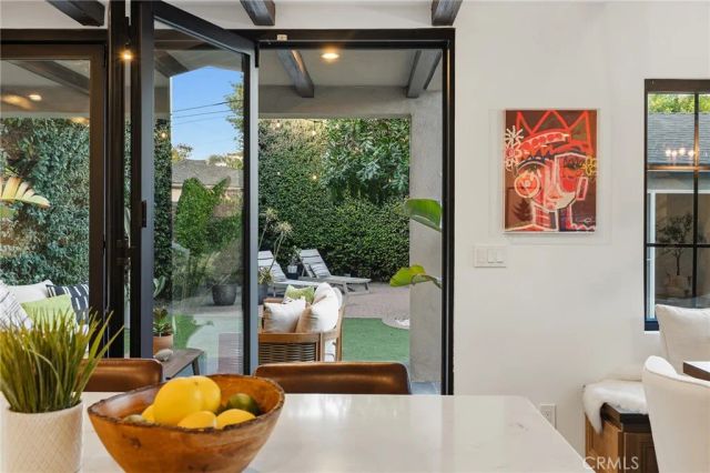 4036 Moore St, Los Angeles, CA 90066