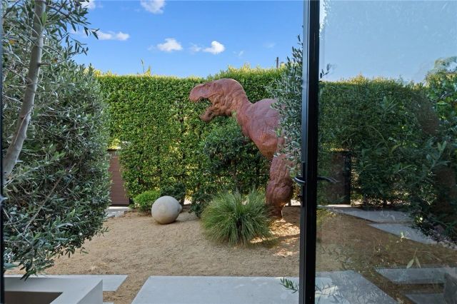 4036 Moore St, Los Angeles, CA 90066