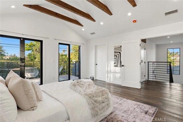 4036 Moore St, Los Angeles, CA 90066