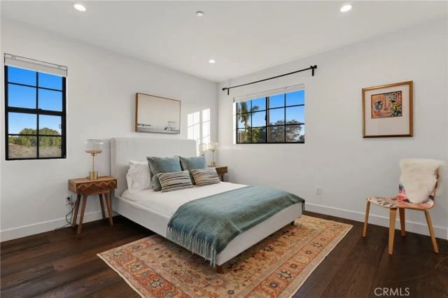 4036 Moore St, Los Angeles, CA 90066