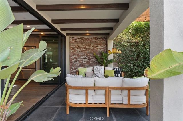 4036 Moore St, Los Angeles, CA 90066