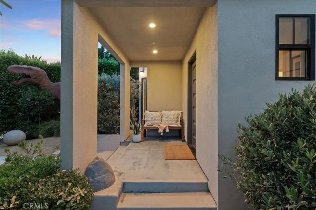 4036 Moore St, Los Angeles, CA 90066