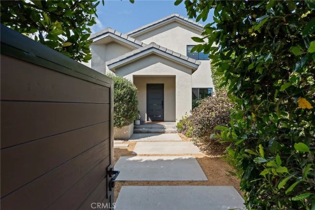 4036 Moore St, Los Angeles, CA 90066