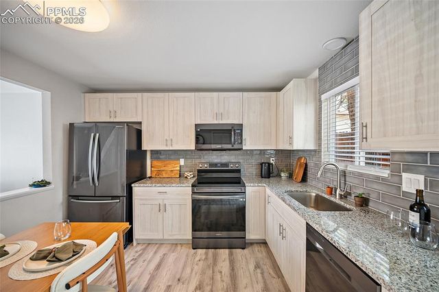 749 Alexander Road C, Colorado Springs, CO 80909
