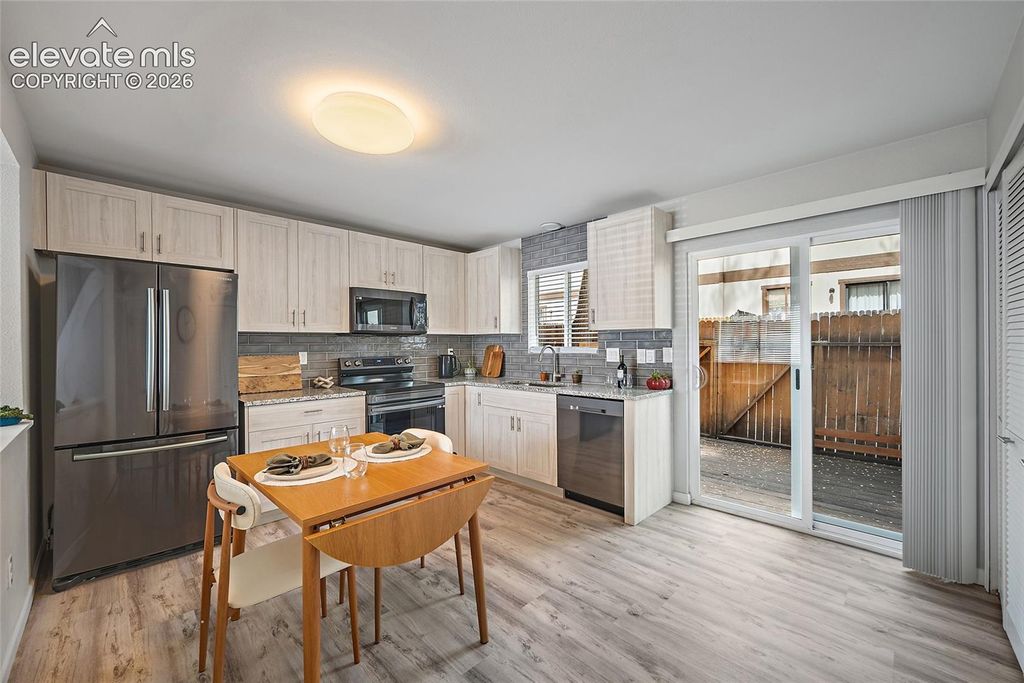 749 Alexander Road C, Colorado Springs, CO 80909 — photo 2