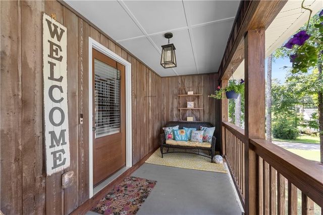 576 Angie SW Way, Lilburn, GA 30047