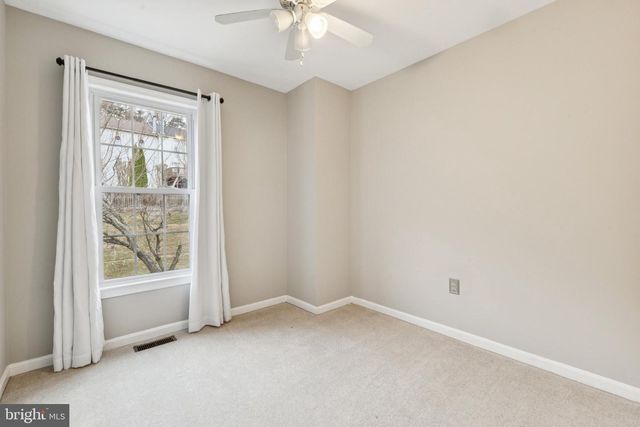 7420 HOUNDSBURY CT, Alexandria, VA 22315