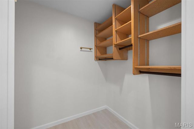 29 Summerhill Lane, Town And Country, MO 63017