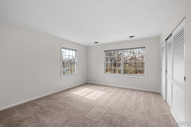 29 Summerhill Lane, Town And Country, MO 63017